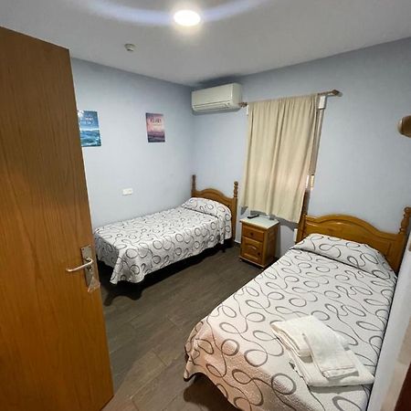 Hostal Tres Hermanos Getafe Exterior foto